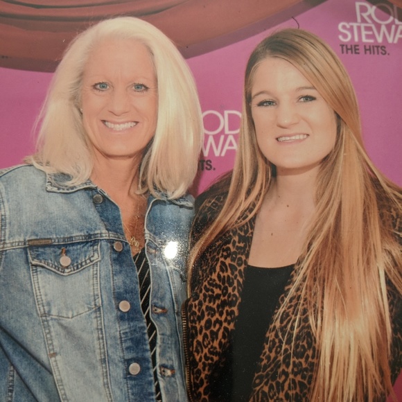 Meet your Posher, Chris - Picture 6 of 7